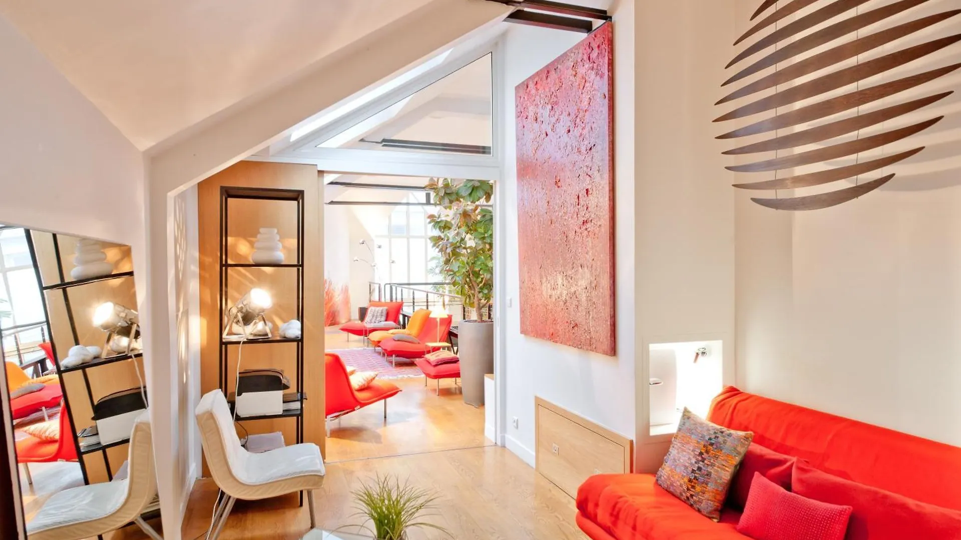 Luxury Two-Story Designer Loft In Paris Epicenter - Bright And Spacious